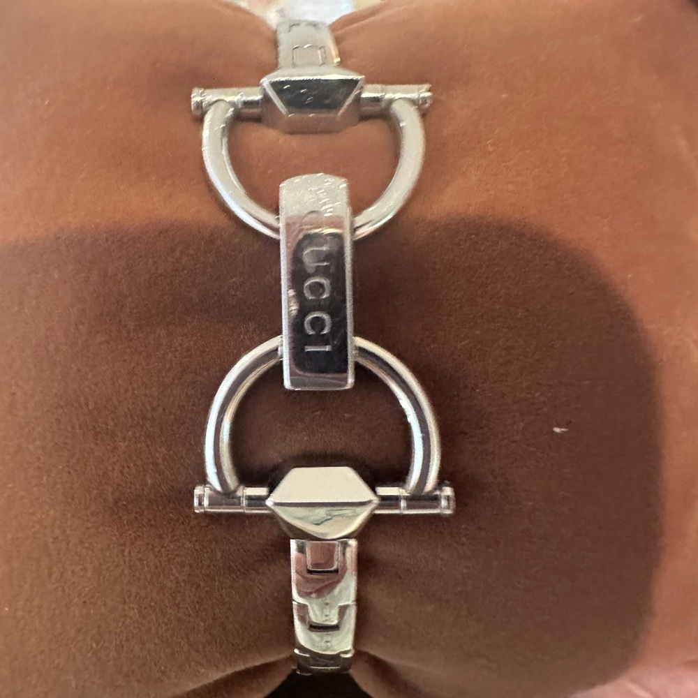 Gorgeous Gucci Horsebit Stainless Steel Watch - Picture 3 of 7